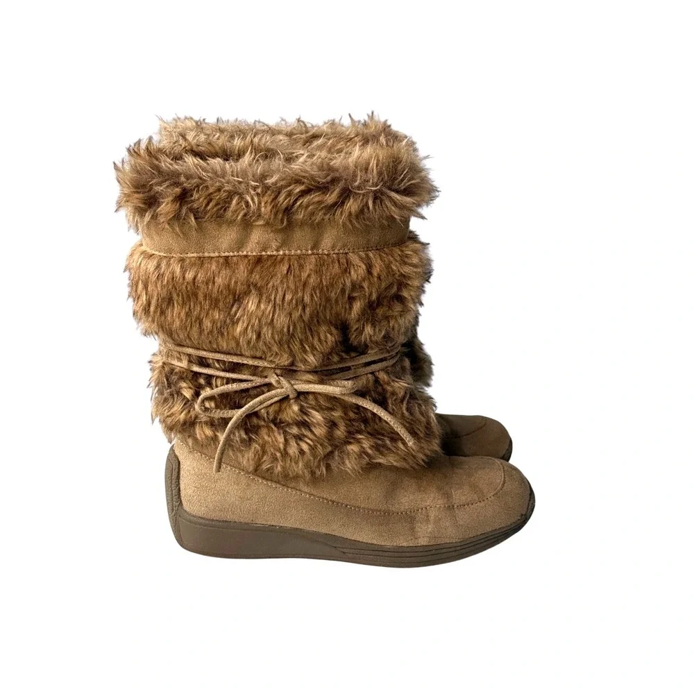 Union Bay Women's SZ 6.5 B Furry Camel Faux Suede Boots 